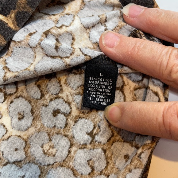 Rue 21 Junior Racer Back Tank Top Leopard Print Heretic Cross Size Large - Picture 8 of 8